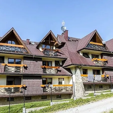 Krotkie Narty Z Widokiem Na Giewont, Garaz Free